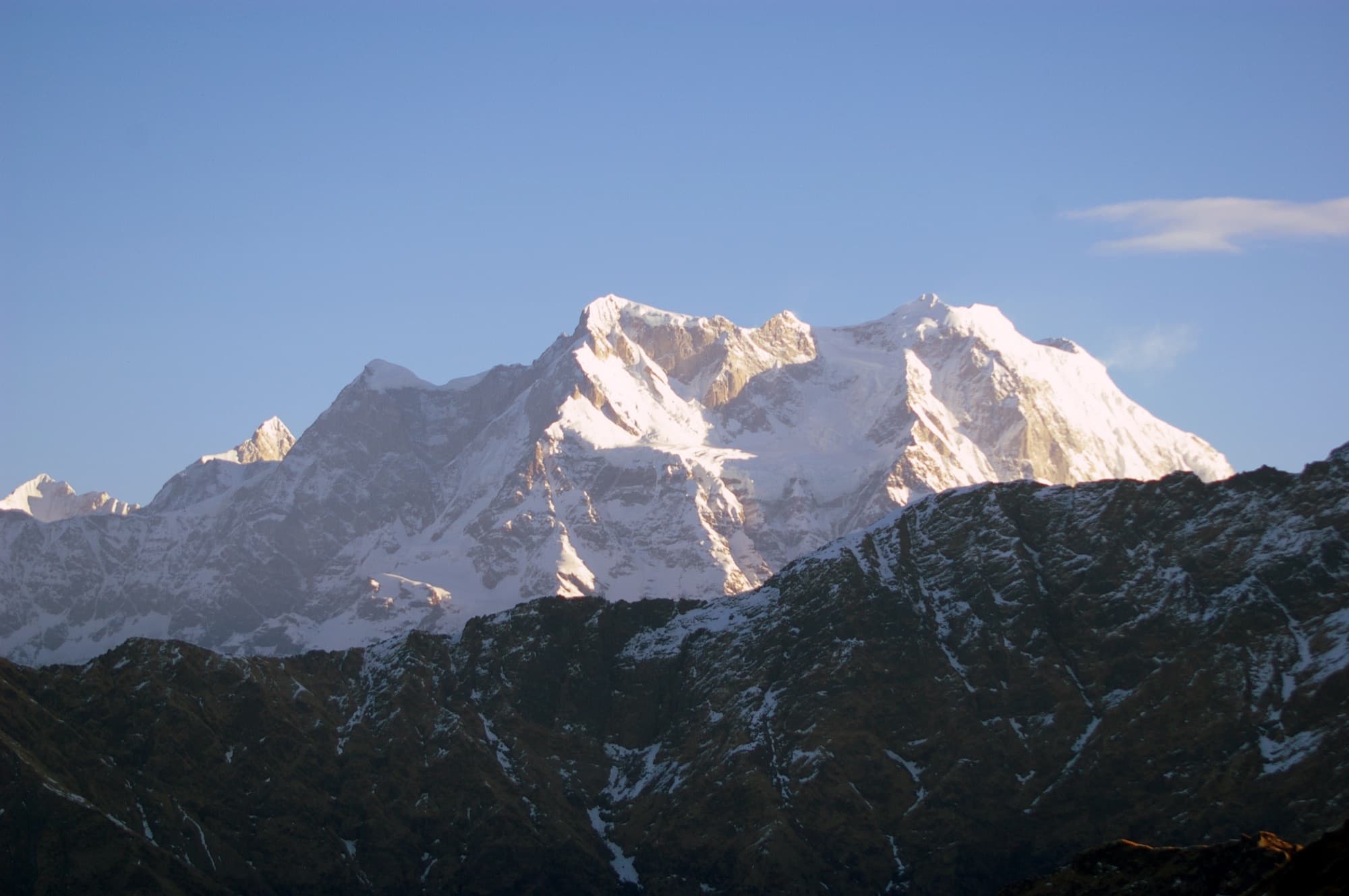The Chaukhamba massif in early morning sun, seen from Tungnath
